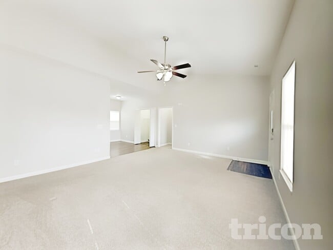 Photo - 2897 Shady Ln Ave