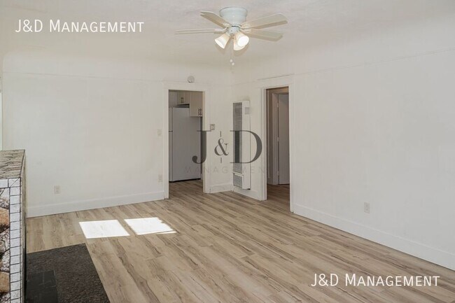 Photo - 3766 46th St