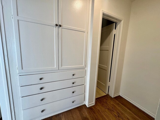 Photo - Large One Bedroom Great Location Wood flooring all throughout Unit 5179  20th St.  ACTIVE
