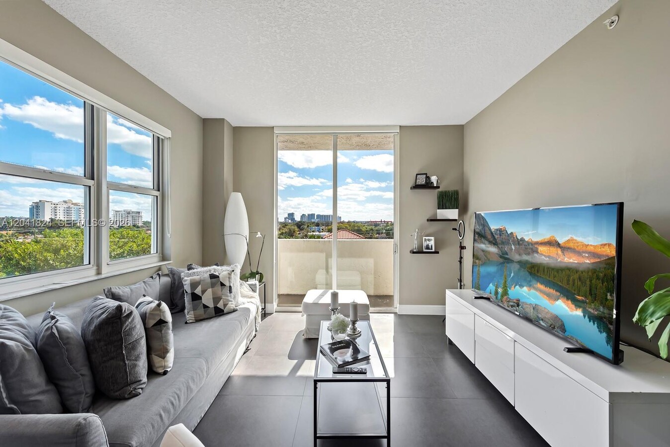 Photo - 3000 Coral Way Unit 416