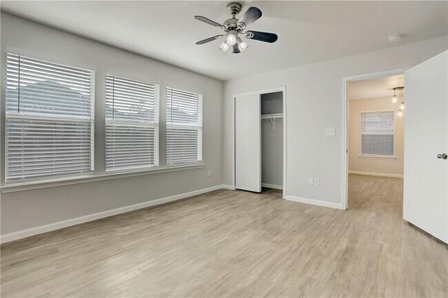 Photo - 15215 Parrish Ln