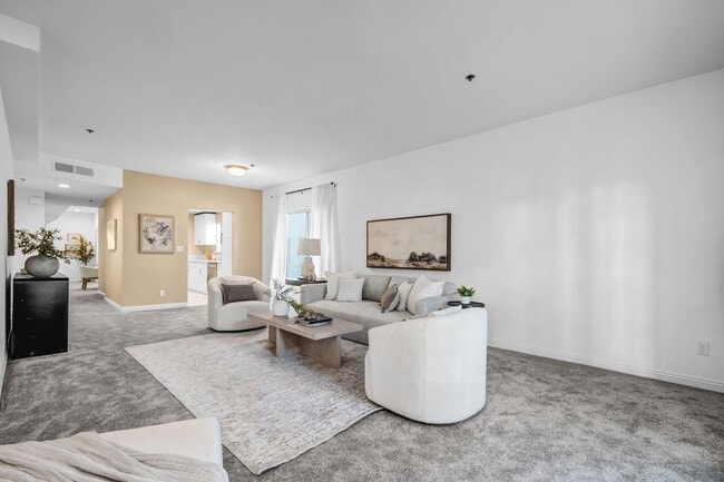Photo - 1921 Malcolm Ave Unit 201