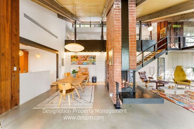 Photo - 1716 Putney Rd