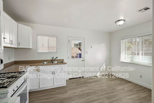 Photo - 1316 Iris Ave