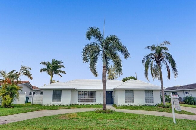 Photo - 4751 NE 29th Ave