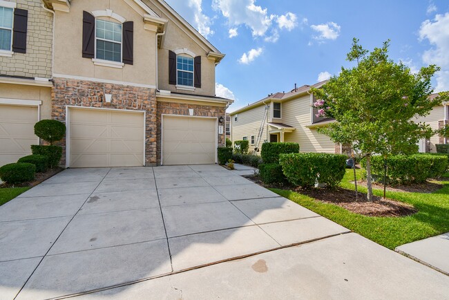 Photo - 16021 Summerville Lake Dr