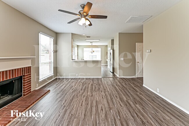 Photo - 18810 Summer Anne Dr