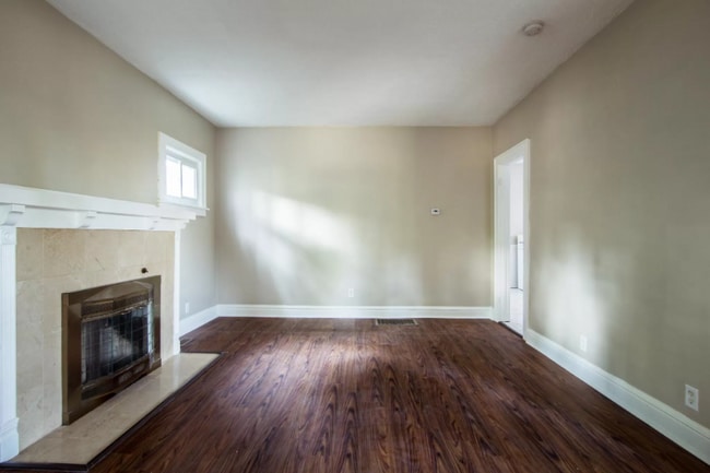 Photo - 511 W Marion St Unit 1
