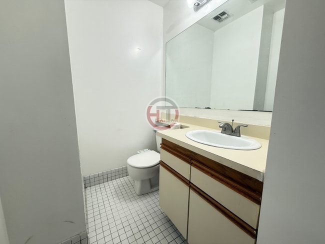 Photo - 227 Admiral Ln