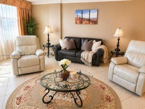 Building Photo - 3725 S Ocean Dr Unit 1124