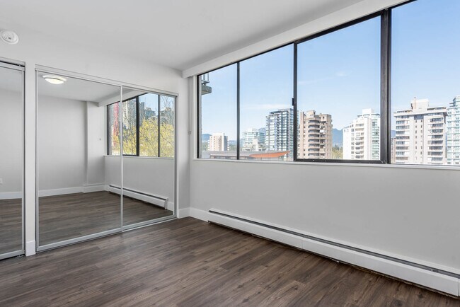 Photo - 1629 Haro Street