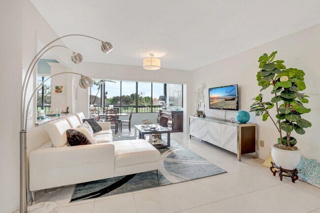 Photo - 7507 La Paz Blvd Unidad 202