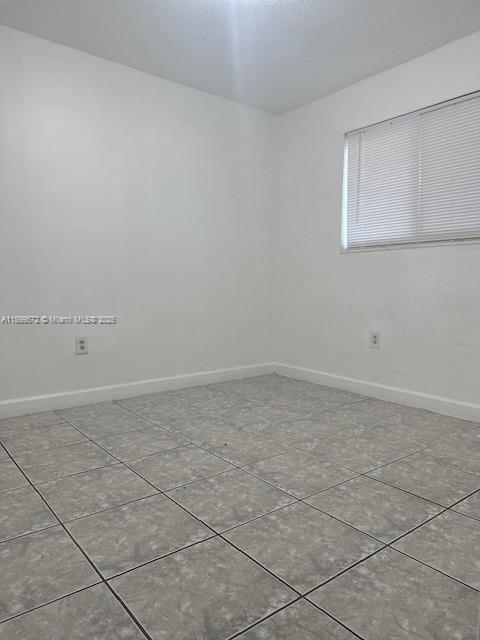 Photo - 5700 NW 5th Ave Unidad 5702