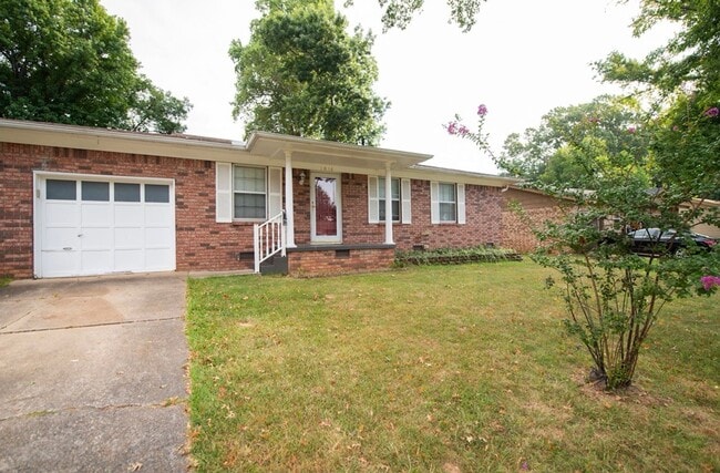 Photo - 1016 Grayland Dr