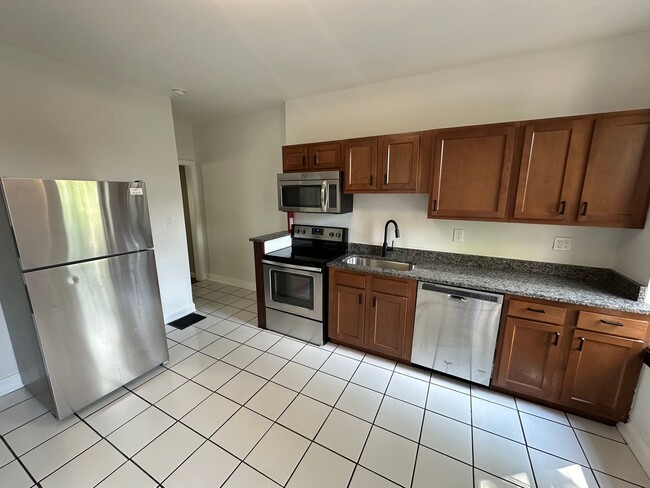 Photo - Mt Pleasant Ave 1073-1075 GW2 Unit 1075