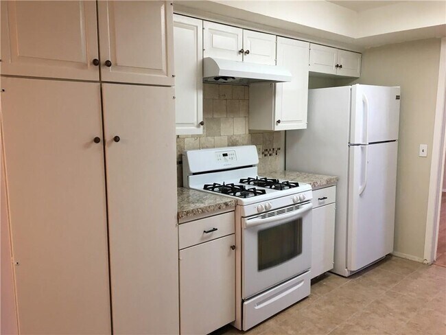 Photo - 1705 Pebble Brook Dr