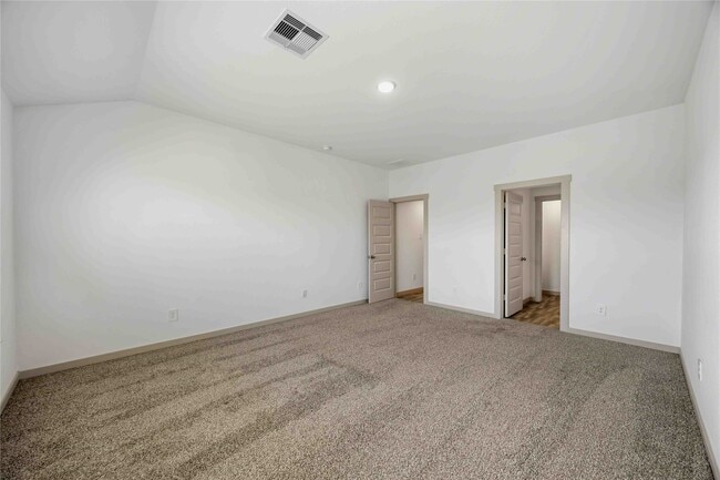 Photo - 7127 Whispering Leaf St