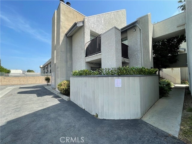 20155 Keswick St