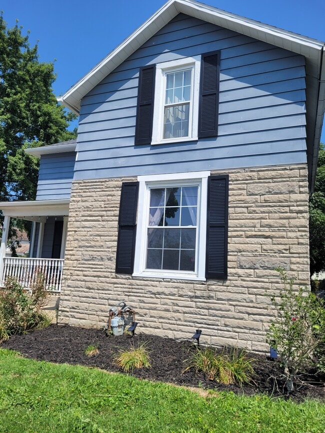 Photo - 711 E 6th Ave