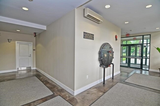 Photo - 21 Illinois St Unit 301