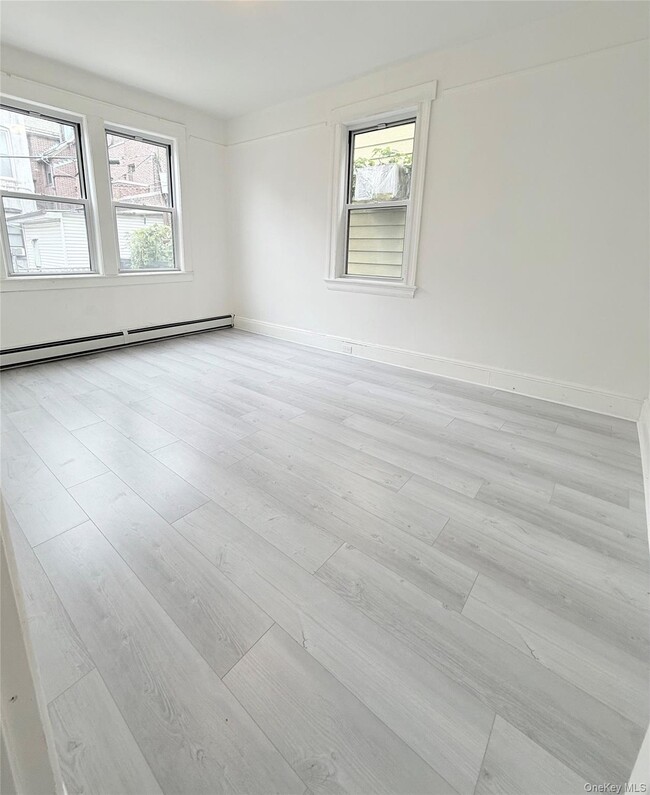 Photo - 88-08 88th St