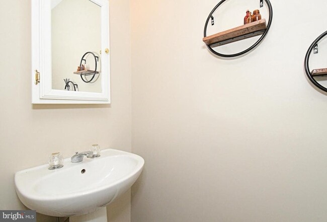 Photo - 1039 Greenes Way Cir