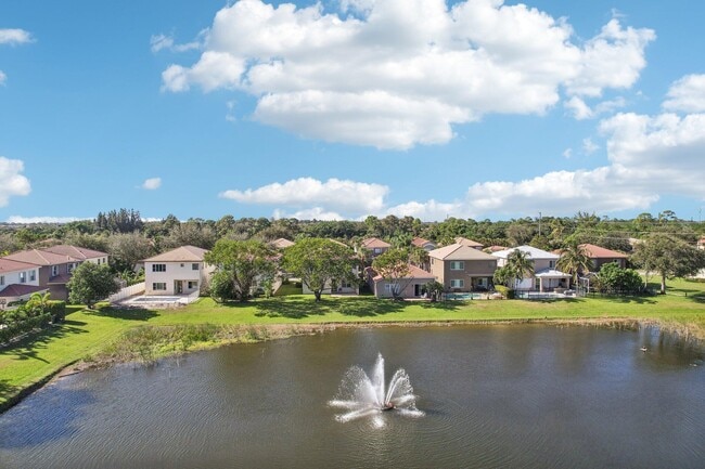 Photo - 7174 Ivy Crossing Ln
