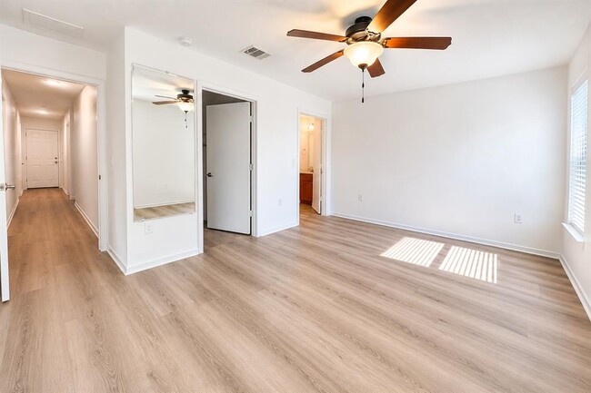 Photo - 9000 Stambourne St