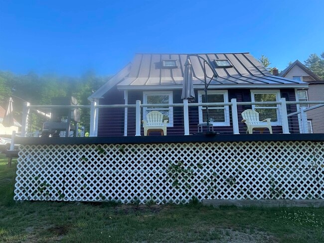 Photo - 214 Main St