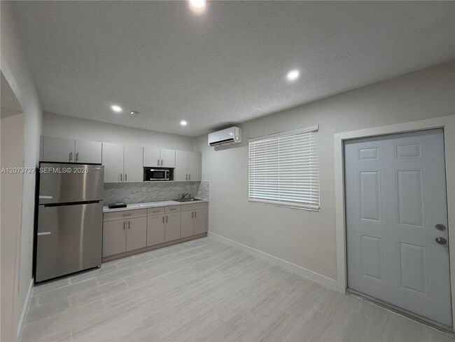 Photo - 10921 SW 144th Ave Unit 1