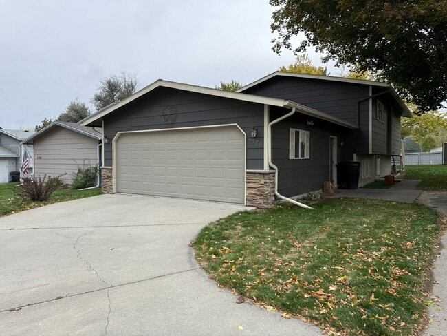 Building Photo - West End 4/2 - Amazing Location