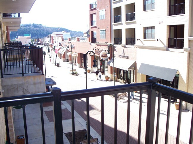 Photo - Luxury 2 bedroom  Branson Landing Condo