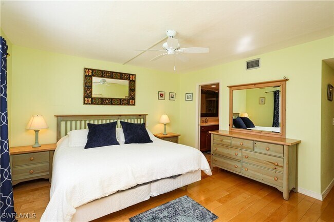 Photo - 1075 Foxfire Ln Unidad 207