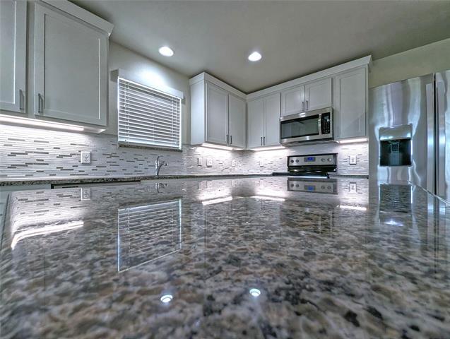 Photo - 704 Rivers Creek Ln