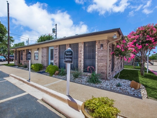 Photo - The Cove on 21st