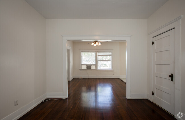 Building Photo - 201 Pacific St Unit B Rental