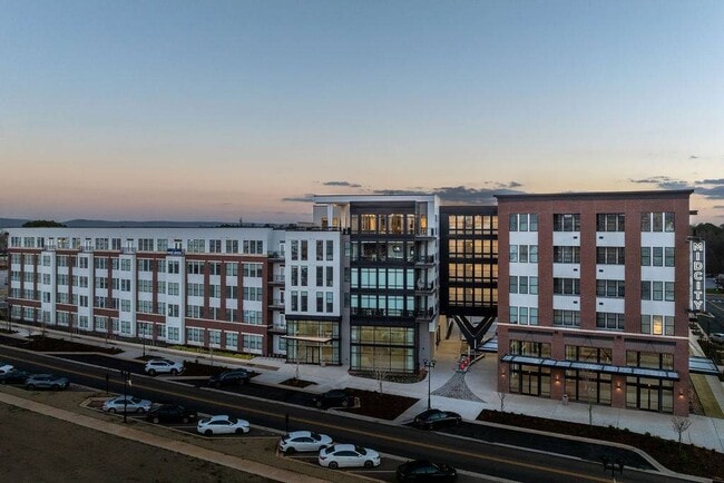 Photo - Encore Mid City