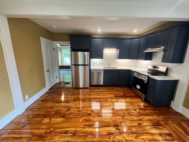 Building Photo - 33-35 Shutesbury Rd Unit 33A Shutesbury Rd Rental