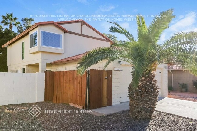 Building Photo - 2733 W Estrella Dr Rental