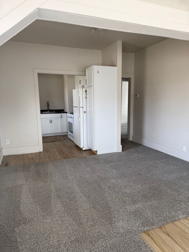 Photo - Updated 2 bed 1 bath