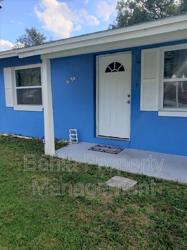 Photo - 4654 Alhama St