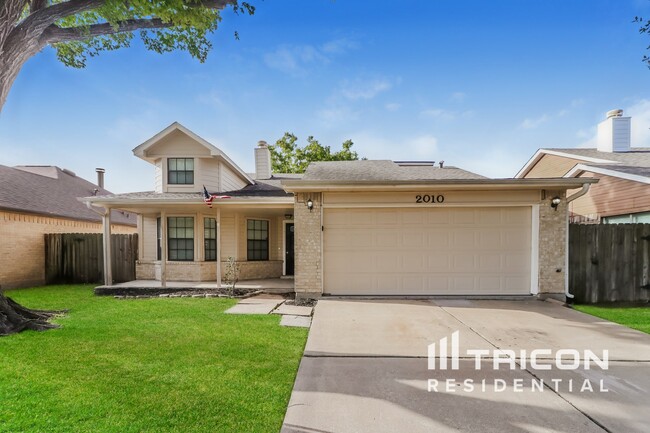 Building Photo - 2010 Woodland Hills Dr Rental