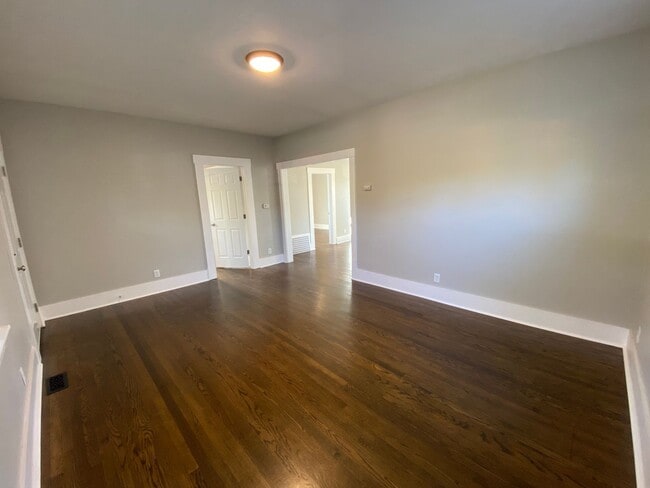 Photo - Fully Remodeled 3Bedroom House!