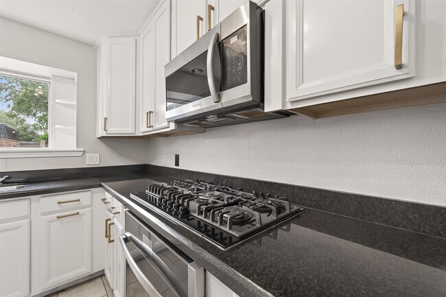 Photo - 707 Montclair Blvd