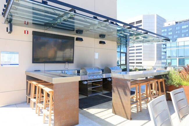 Rooftop Kitchen - Olume Apartments