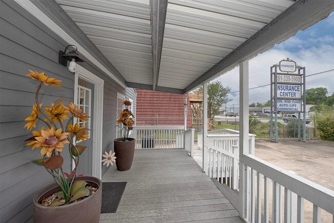 Photo - 715 Grand Ave