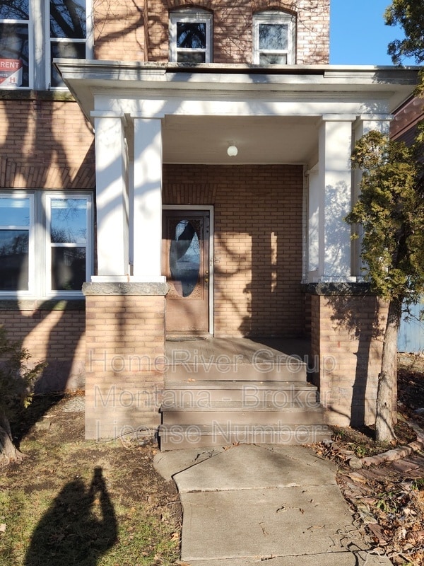 Photo - 534 S 3rd St W