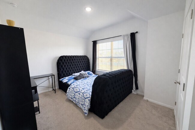 Photo - 21018 Milazzo Pk Trl