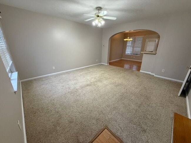 Photo - https://youtu.be/wyzPNZAWVWA?si=NV1Tv_AtGaQrvtzh