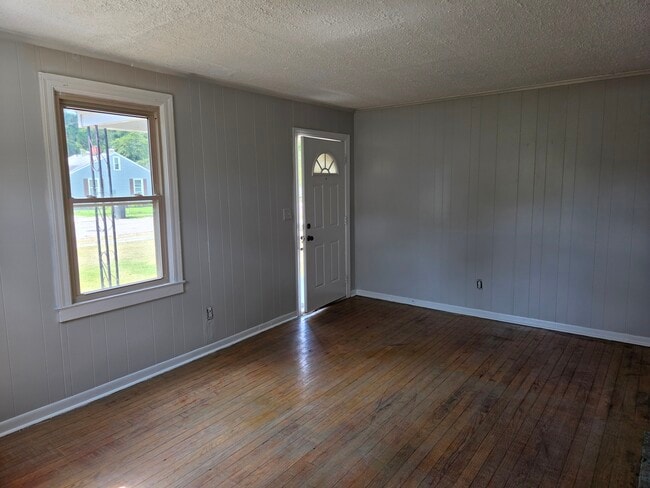 Photo - 2117 Kennedy Dr